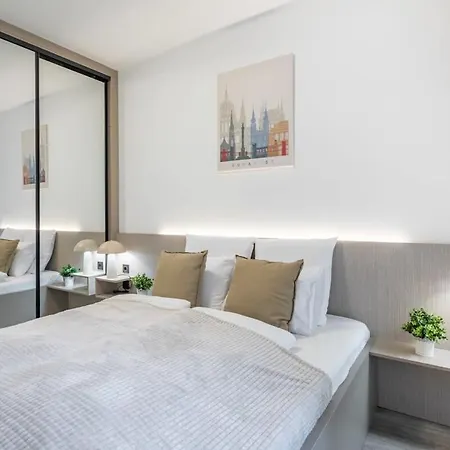 Luxy - Comfy Апартаменты *