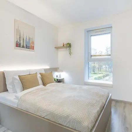 Luxy - Comfy Apartment